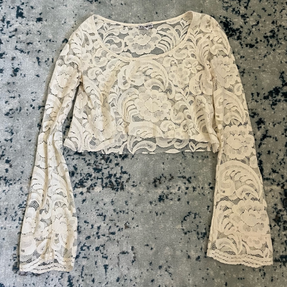 Express Cropped Scalloped Lace Top
